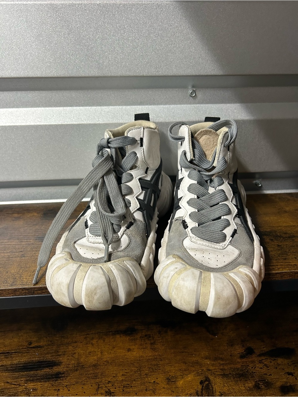 Onitsuka Tiger Women’s US 6.5 / Men’s US 5 / EU 37.5 / 23.5 cm - Picture 3 of 9